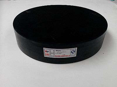 卢湾橡胶胶质和钢板的厚度关系到了板式橡胶支座的质量