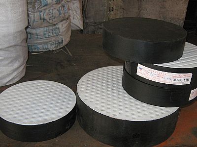 津南专家肯定了衡水双林公司橡胶支座的技术成果